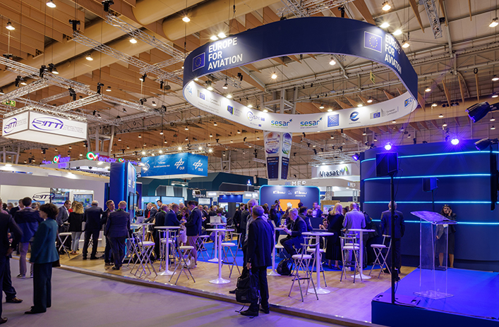 Stand ferial image